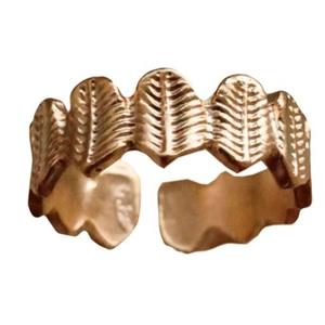 انگشتر ورشو طلایی