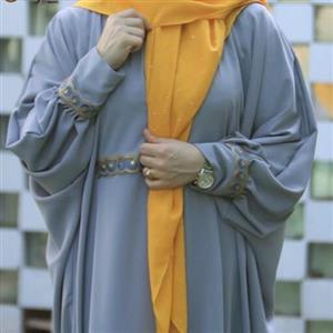 مانتو عبایی کرپ الیزه مدل ثنا با تزئین گیپور  ماه شو مزون