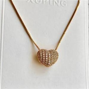 گردنبند نگین دار قلبی برند ژوپینگ رنگ ثابت مشابه طلا با آبکاری طلا 