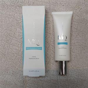 کرم آبرسان اصلی ام کیو مناسب پوست خشک تاریخ انقضا 2027