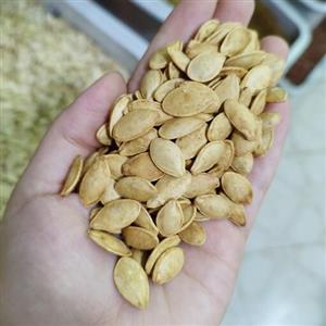 تخمه کدو دوآتیشه گوشتی لوکس خارجی (یک کیلو)