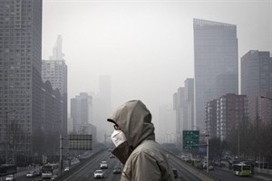 دانلود پاورپوینت بررسی آلودگی هوا و اثرات آن