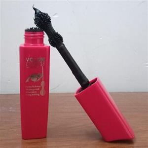 ریمل ولوم اکسپرس قرمز