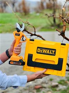 قیچی باغبانی شارژی دیوالت DEWALT 88V 