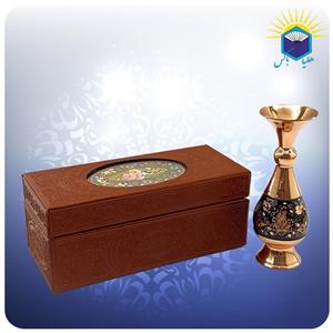 گلدان صراحی مس و الماس تراش ۱۳ سانت با جعبه ام دی اف چرمی (کد ۶۰۱۹۸)