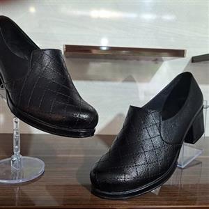 کفش زنانه طبی دوخت لوزی پاشنه 5سانتی