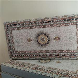 پشتی دست دوز 