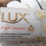 صابون لوکس  bright impress  اورجینال  80 گرمی  اروپایی سفید  دارای روغن همجوشی گل  کامیلیا ژاپنی