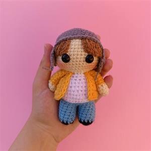 عروسک بافتنی تهیونگ از گروه بی تی اس