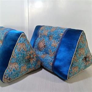 لمی سنتی .بالشت سنتی. پشتی سنتی .مثلثی لمی سنتی ترمه و مخمل.