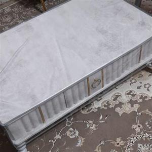 کاور رو میز جلو مبلی و میز عسلی برای جلو گیری از خط و خش و لک شدن میز بسیار زیبا