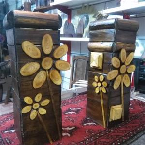 گلدان کنار سالن مناسب گل مصنوعی دونمونه موجود داخل تصویر  جفت عرضه میشود رنگ قهوه ای