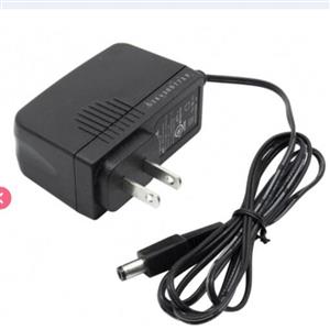 آداپتور 12 ولت 1 آمپر دیواری 12V-1A مارک OEM شفتالوباغ