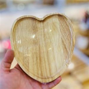 پیش دستی چوبی،  پیش دستی قلبی