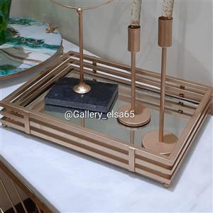 سینی دکوراتیو مستطیل صفحه آینه ای پشت فوم دار رنگ طلایی جنس پروفیل ضخیم