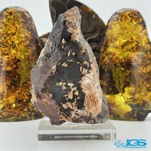 سنگ آنالسیم قرمز بلور هم رشدی با  باریت کلکسیونی analcime آنالیسم