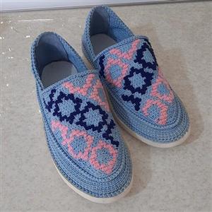 گیوه سوزن دوزی شده تک سایز 40