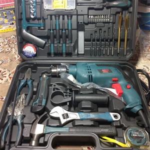 دریل 13 چکشی باس به همراه پک کامل اعلا یه پک عالی واسه کار های خونگی و نیمه صنعتی
