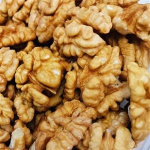 مغز گردو ایرانی درجه یک سفید خیلی چرب 100گرم(تضمین کیفیت کالا)