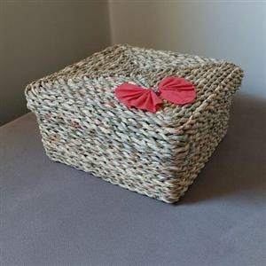 باکس مربع حصیری با دوام در رنگبندی متنوع مناسب هدیه