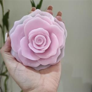 شمع گل رز  باز  بی نهایت زیبا در رنگبندی متنوع و جذاب، قطر 10 سانت