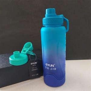 قمقمه ورزشی eyun sport جنس اکرولیک نشکن حجم 1000 میلی لیتر رنگ آبی بسیار زیبا