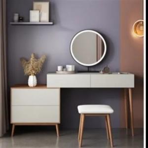 میز آرایش همراه با صندلی در رنگ های دلخواه بهترین کیفیت و ارسال رایگان مسیر های یکطرفه