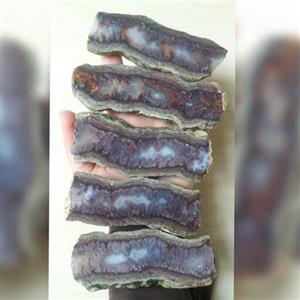 سنگ عقیق اسلایس شده با منظره زیبا و رنگ طبیعی مناسب دکور و یا ساخت نگین با خواص بسیار