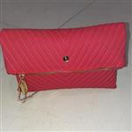 کیف دوشی زنانه در رنگ های یاسی و قرمز و صورتی سایز متوسط