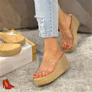 صندل زنانه طلقی لژ 7 سانت  سایزبندی 37 تا 40 رنگ کرم مدل طلقی