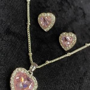 نیم ست قلب صورتی گوشواره و گردنبند
