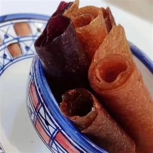 لواشک خانگی خوشمزه در سه طمع گوجه سبز و آلبالو وآلو هر نیم کیلو