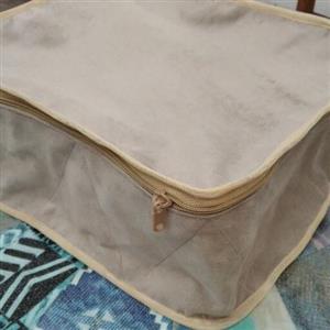 جانونیبا پارچه مخمل ساده مبلی سایز  30 در 27 ارتفاع 16
