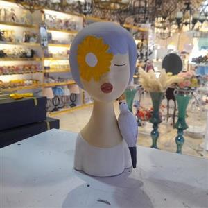 مجسمه پلی استر فانتزی طرح دختر و پرنده
