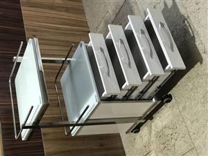 ترالی چهارکشو شیشه ای