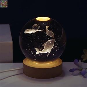 چراغ خواب وارداتی مدل گوی کریستالی سه بعدی طرح دلفین و ماه 