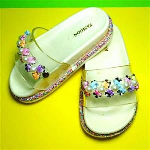 دمپایی دخترانه پاپا مدل مژگان کد103جنس EVAکاملا زیبا و راحت