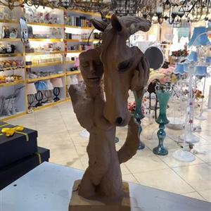 مجسمه پلی استر طرح گرافیکی آدم و اسب