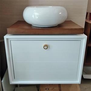 روشویی کابینتی  پی وی سی سایز 70در 40 با کاسه چینی.