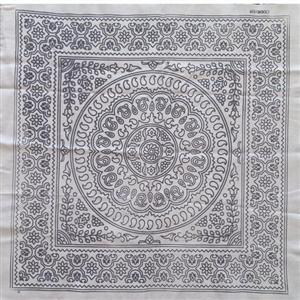 نیم بقچه پته خام جنس تمام پشم به همراه 8 رنگ نخ سنتی خارجی و سوزن 