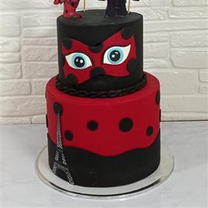 ماکت کیک دختر کفشدوزکی و گربه سیاه