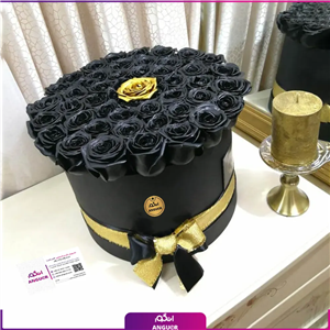 باکس گل رز مشکی 50 شاخه با تک گل طلایی