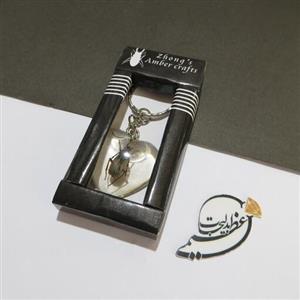 جاکلیدی (آویز)حشرات  رزینی  مدل قلب.طرح سوسک درختی.این محصول از  جنس رزین ساخته شده و بسیار مقاوم میباشد.