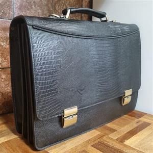 کیف اداری چرم طبیعی مشکی عسلی قهوه ای تمام چرم گاوی  طرح لیزارد