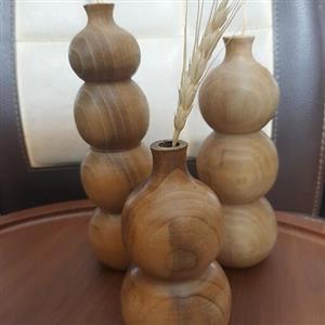 گلدان 3 عددی طرح توپی ساخته شده از چوب درخت گردو بسیار زیبا و کاربردی در سه سایز 10 و 15 و 20 سانتیمتر