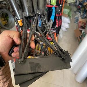 علف زن دستی وسیله ای عالی و کاربردی و بسیار سبک برای حذف علف های هرز در باغات