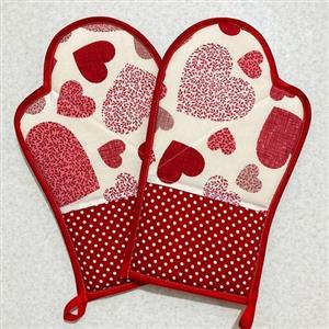 یک جفت دستکش فر در طرح پارچه های مختلف