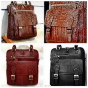 کیف دوشی کد 115اسپورت  کاملاًجادار چرم طبیعی گاوی