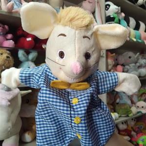 عروسک موش نمایشی