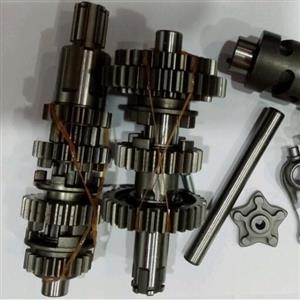 گیربکس کامل 5 دنده 125 و 150 مناسب برای انواع موتور سیکلت های هندا و شکاری  کاملا اصلی و ضمانتی
